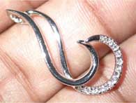 18K WHITE GOLD DIAMOND PENDANT